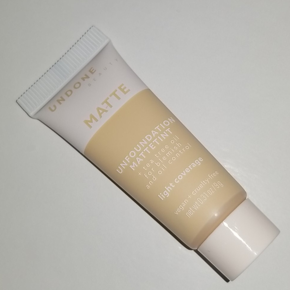 4/25 bundle item. Undone Beauty Creme Foundation in Creme Light